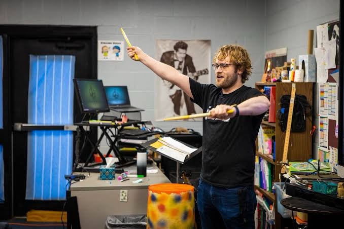 Billy Prosise aka Ok Housecat teaching his students.